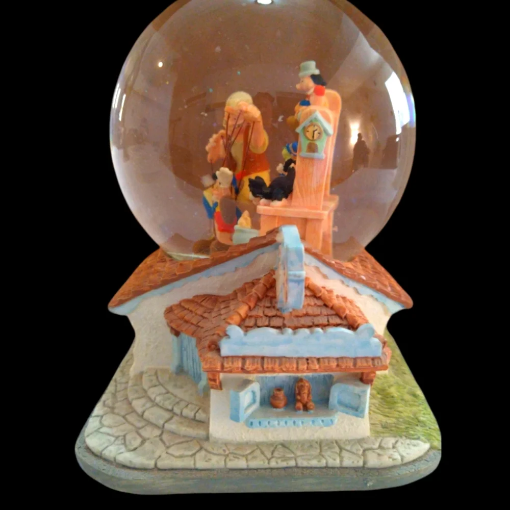 Vintage Disney Pinocchio Musical Snowglobe - Picture 7 of 11